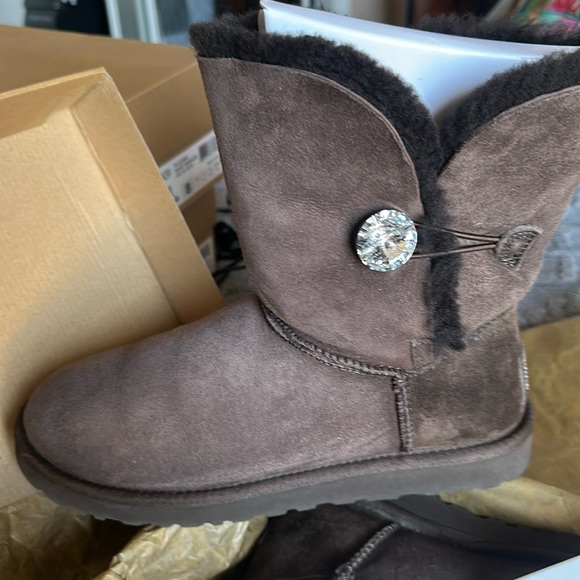 UGG Bailey Button Bling Boots size 8 - Picture 3 of 8